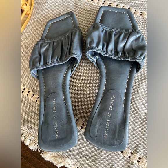 Articles of Society Ancona dusty blue slide sandals, size 8, stretch, casual - Picture 4 of 6